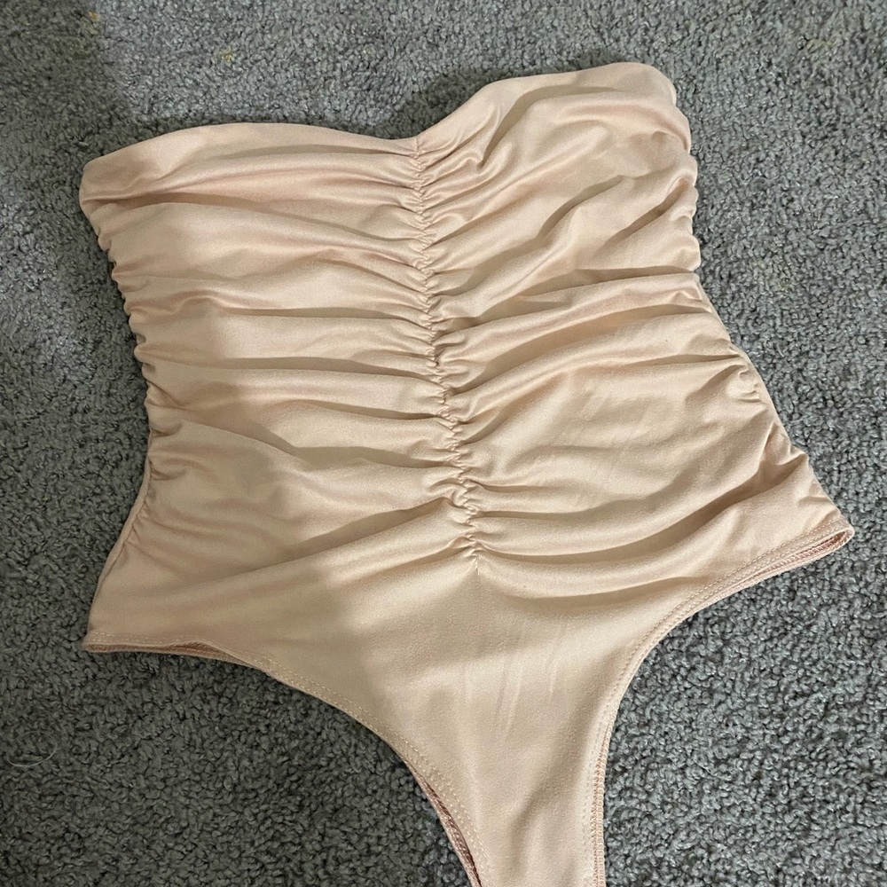 Swimsuit/ top